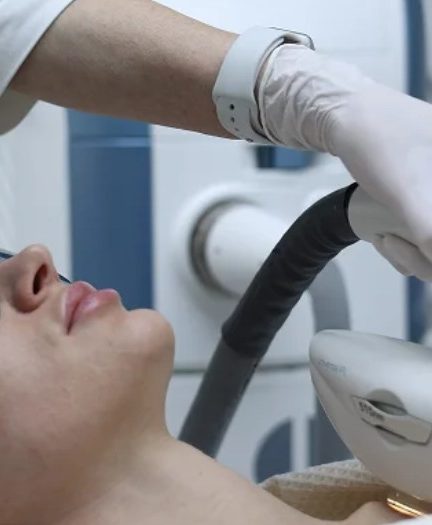 Фотоомоложение лица: тренды и новинки для сохранения молодости кожи в условиях сибирского климата